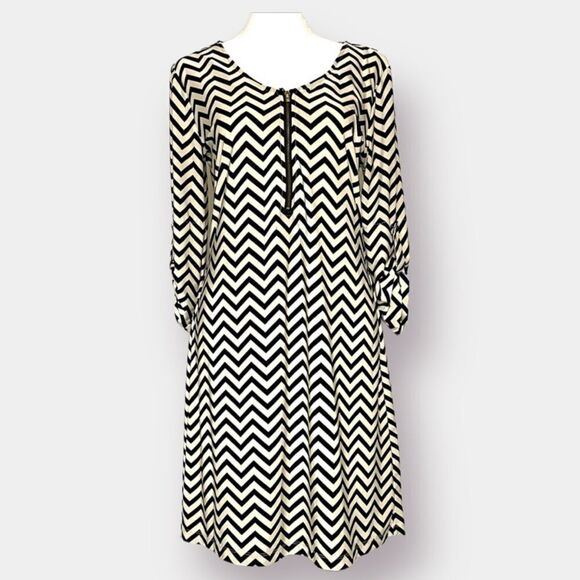 Chevron Dress Size Small 3/4 Sleeves Beige Black - Picture 1 of 8